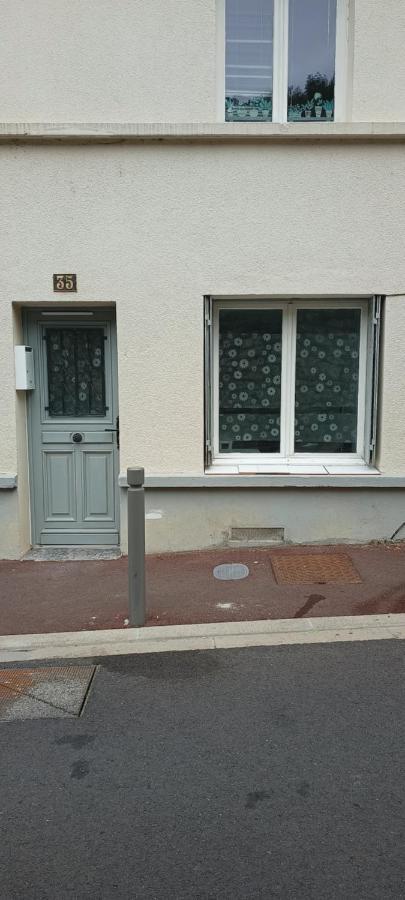 Studio meublé à Bougival Exterior foto